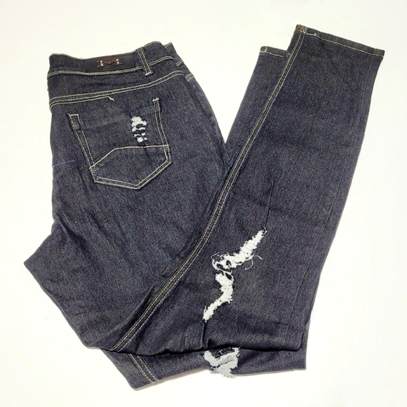 Masoi USA Distressed Black Stretch Skinny Jeans (15) - Picture 1 of 10